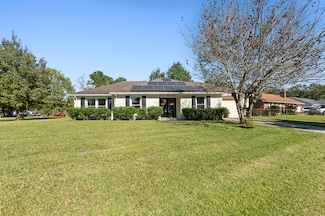 1101 Stuart Dr, Moncks Corner, SC 29461