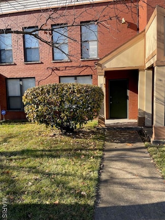 769 Walton Ave Unit 3, Saint Louis, MO 63108
