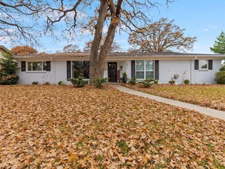 1417 Wreyhill Dr, Hurst, TX 76053