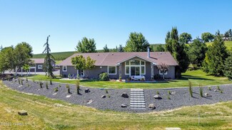 190 Nash Rd, Tieton, WA 98947
