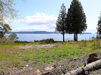 14811 71st St NW, Lakebay, WA 98349