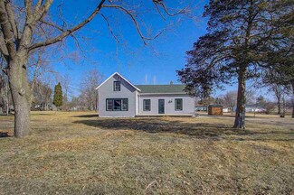 W8150 Dunning Rd, Pardeeville, WI 53954