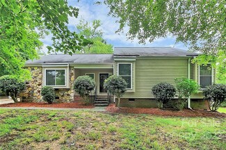 11307 Five Cedars Rd, Charlotte, NC 28226