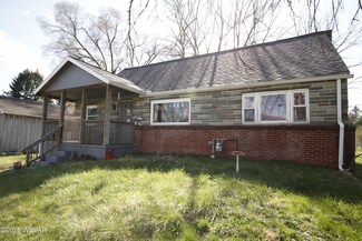 3575 Linn St, Cogan Station, PA 17728