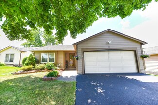 11 Tall Tree Dr, Penfield, NY 14526