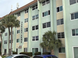 801 83rd Ave N Unit 107, Saint Petersburg, FL 33702