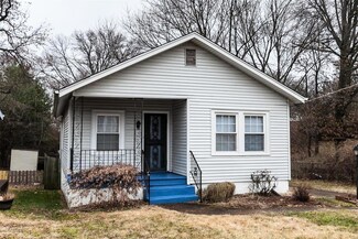 1016 Dolores Ave, Saint Louis, MO 63132
