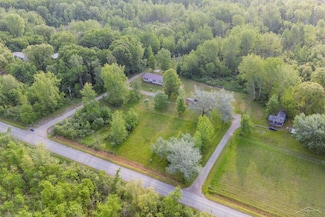4100 Maloney Rd, Pinconning, MI 48650