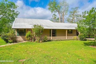169 Hunter Ln, Krotz Springs, LA 70750