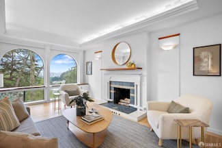 363 Panorama Dr, San Francisco, CA 94131