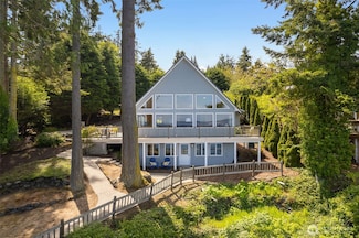 811 Olele Point Rd, Port Ludlow, WA 98365