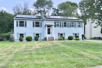 29 Brandon Ave, Livingston, NJ 07039