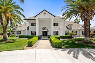7207 E Bremer Ave, Fresno, CA 93737