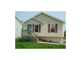 1406 Holly Hock Dr, Cameron, MO 64429