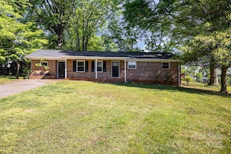 1141 Carolina Cir, Statesville, NC 28677