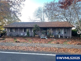 2515 Hollywood Dr NE, Salem, OR 97305