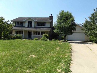 18186 Williamsburg Ct, Durango, IA 52039