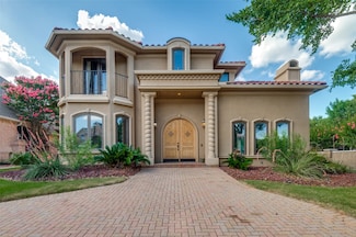 2121 Royal Dominion Ct, Arlington, TX 76006