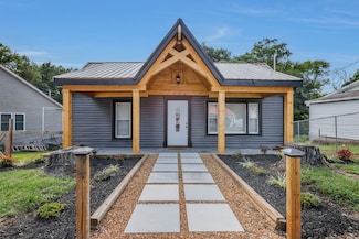 174 Columbia Ave, Centerville, TN 37033