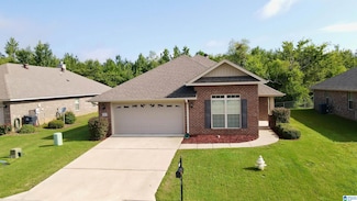 205 Crisfield Cir, Calera, AL 35040