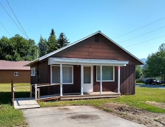 124 E 4th St S, Oldtown, ID 83822