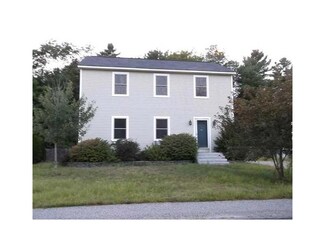 27 Topsham Crossing, Topsham, ME 04086
