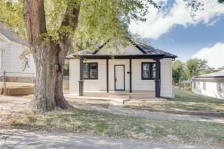 2328 S 15th St, Saint Joseph, MO 64503