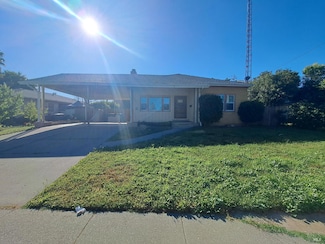 900 Newgate Way, Dixon, CA 95620