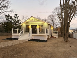 409 Bay Ave, Patchogue, NY 11772