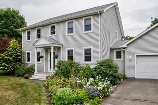3 Grand Oak Farm Rd, Hadley, MA 01035