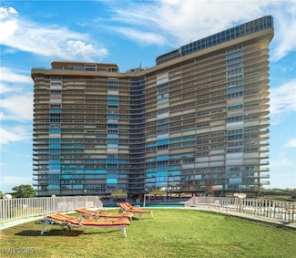 3111 Bel Air Dr Unit 5E, Las Vegas, NV 89109