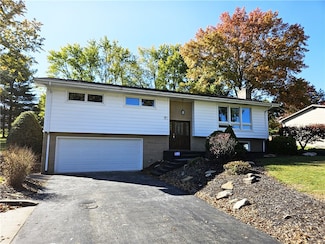2656 Shelly Dr, Indiana, PA 15701