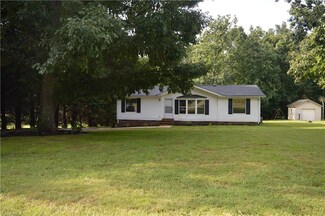 312 Allendale Ln Unit 10, Taylorsville, NC 28681