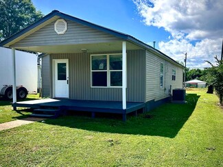907 SW 14th Ave, Sheffield, AL 35660