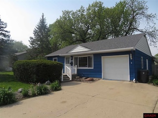 107 Agency Rd, Mankato, MN 56001
