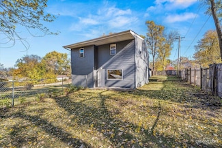 2946 Marshall St, Rockford, IL 61109