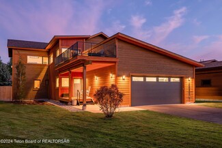 3044 Whitehouse Dr, Jackson, WY 83001