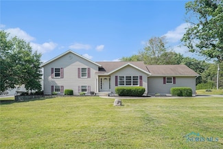 9064 Frankfort Rd, Holland, OH 43528