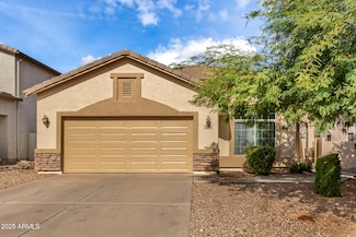 688 W Green Tree Dr, San Tan Valley, AZ 85143