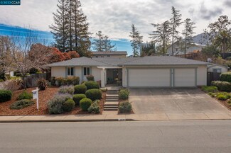 411 Mt Tamalpais Dr, Clayton, CA 94517