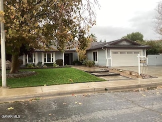 43521 Sierra Vista Dr, Lancaster, CA 93536