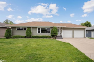309 S 12th St, Marshalltown, IA 50158
