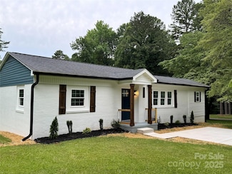 911 S Spencer Ave, Spencer, NC 28159