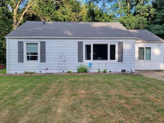 2804 S Locust Rd, South Bend, IN 46614