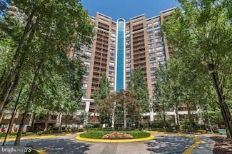 10101 Grosvenor Place Unit 914, Rockville, MD 20852