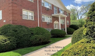 446 N Ardmore Ave Unit 2B, Villa Park, IL 60181