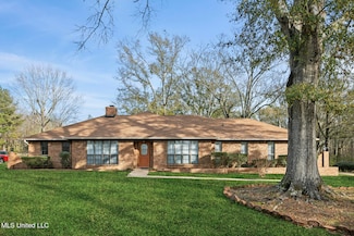 1050 Westbury Square, Jackson, MS 39212