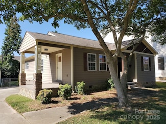 350 Melbourne Ct, Charlotte, NC 28209