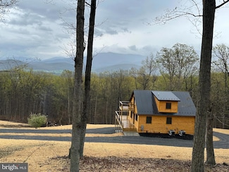 152 Susan Ln, Stanley, VA 22851