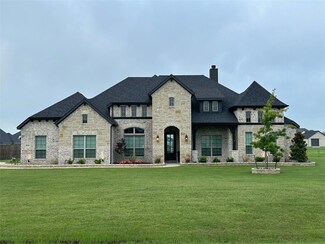 8240 Faithful Dr, Waxahachie, TX 75167